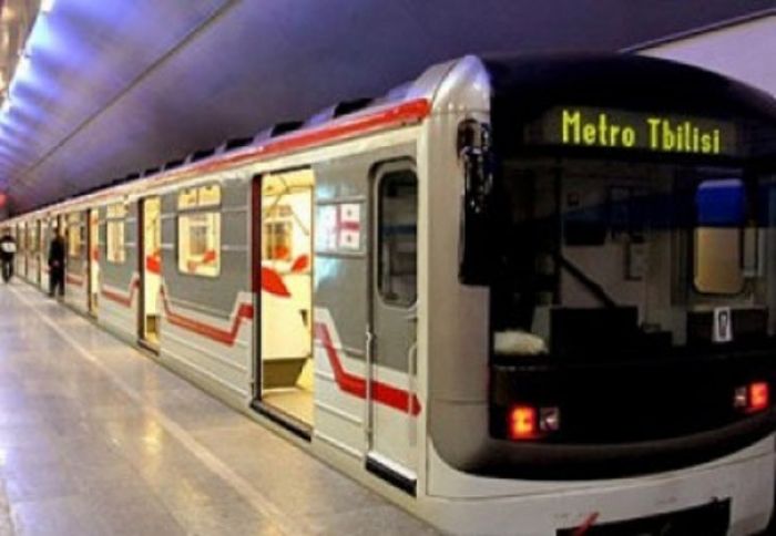 Tbilisi metrosunun işçiləri tətil elan ediblər