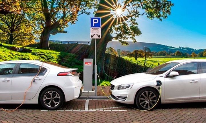 SOCAR Ukraynada elektromobillər üçün daha iki stansiyanı işə salıb