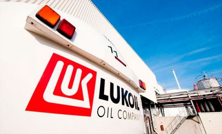 “LUKoil” Hyustondakı ofisini bağlayır