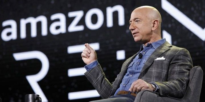 Dünyanın ən varlı adamı adını itirdi