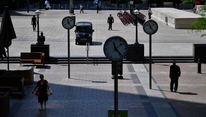 Ofislər kiçilir, banklar plazalardan çıxır