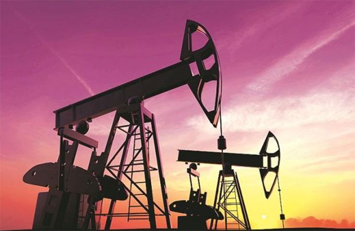 Gecə neft daha da bahalaşıb