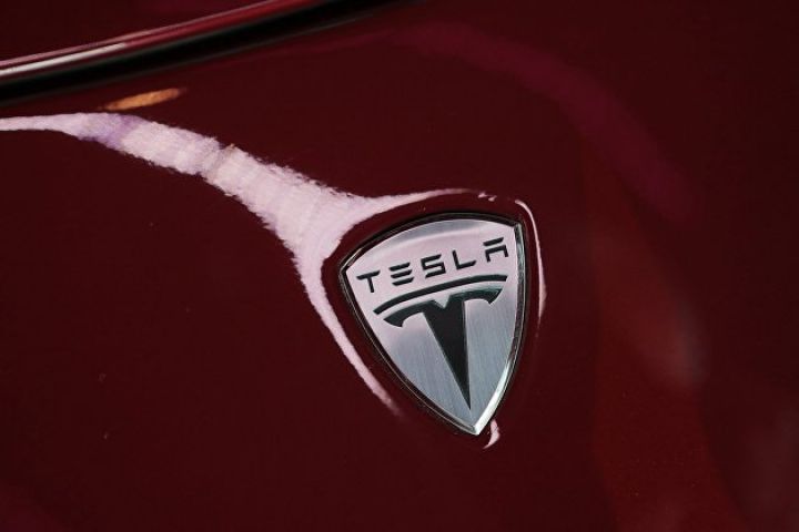 Tesla səhmləri 2020-ci ilin noyabrından bəri ən aşağı səviyyəyə düşdü