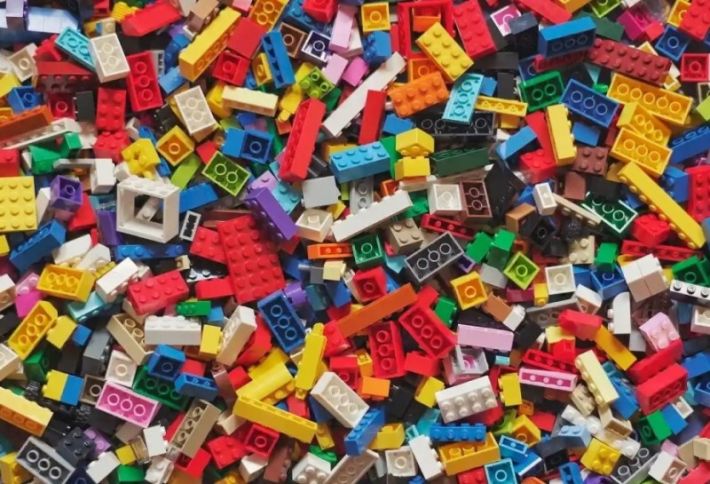 “Lego Group” şirkəti emal edilmiş plastik şüşələrdən konstruktorlar hazırlamağı dayandıracaq