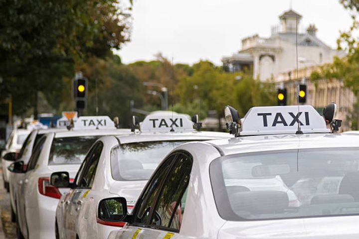 Taksi fəaliyyəti üçün 11 mindən çox sürücü icazə alıb