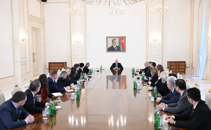 Prezident ABŞ şirkətlərinin rəhbər şəxslərini qəbul edib