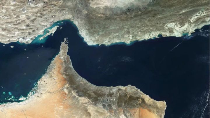 Hörmüz boğazı bağlanıb - "Gəmilərə hücum edəcəyik və yandıracağıq"