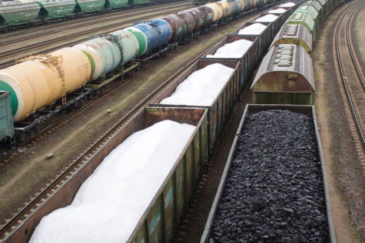 Azərbaycan ərazisindən keçməklə Ermənistana taxıl və gübrə daşınması davam edir