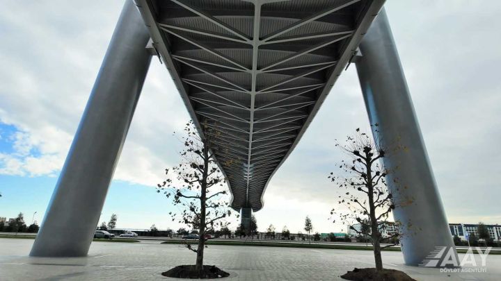 Paytaxtda unikal piyada körpüsü inşa edilib  - VİDEO/FOTO