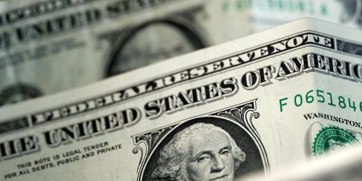 Dollar səhiyyə islahatı səsverməsinin təxirə salınması ilə düşür  
