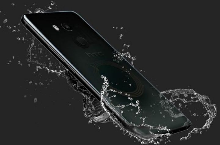 HTC yeni telefonunu təqdim edib