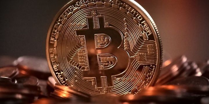 Bitcoin-un bazar dəyərindən Yanvarda 44 milyard dollar silinib