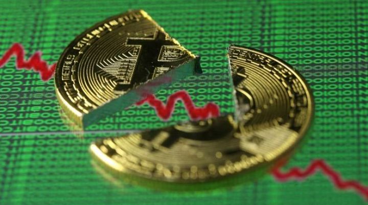Bitcoin-in qiyməti 6 min 300 dollardan da aşağı düşdü