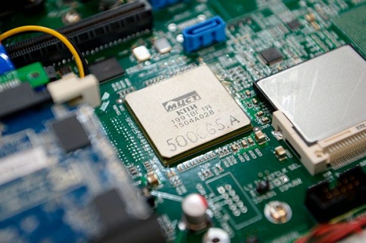 Ən böyük elektronika istehsalçıları Çindən “qaçmağa” hazırlaşır