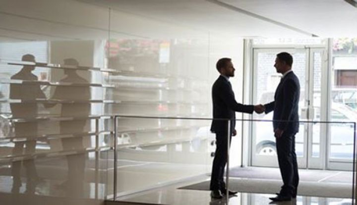 İsveçrə bankı Azərbaycanda əməkdaşlıq imkanlarını araşdırır