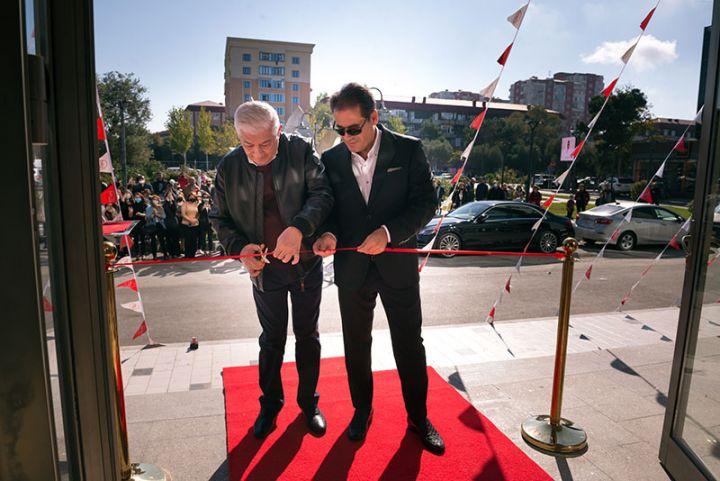 Baku Electronics 25-ci mağazasını açdı