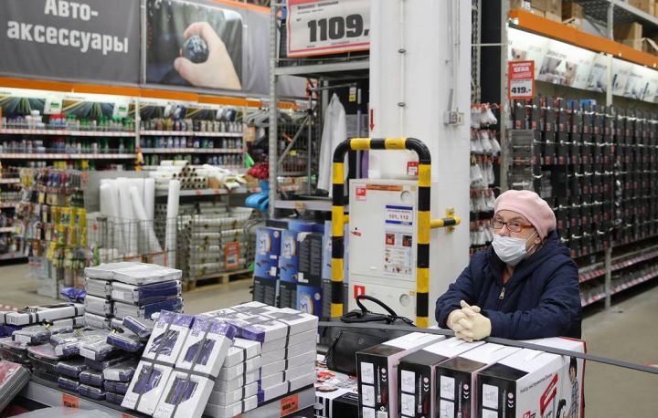 Rusiyada 27 mağazası və 4,9 min işçisi olan şirkət ölkədə fəaliyyətini dayandırır