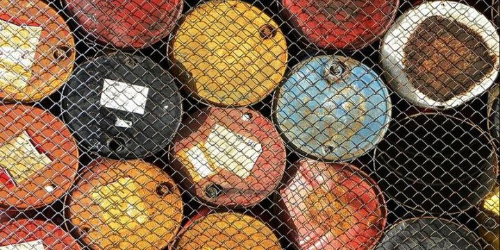 ABŞ neftin qiyməti ilə bağlı proqnozunu artırdı