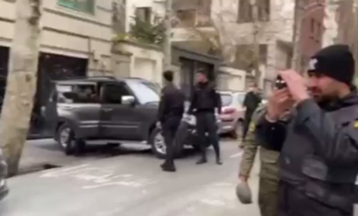 Tehranın polis rəisi Azərbaycan səfirliyinə silahlı hücum barədə açıqlama verdi