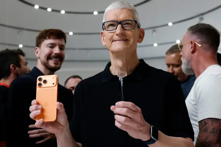 Apple-ın səhmləri iPhone 17-lərin təqdimatdan sonra ucuzlaşıb